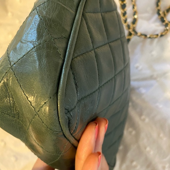 RARE Green Vintage Chanel leather bag! Authentic! - Picture 7 of 14